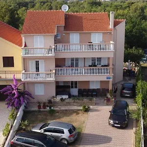  Apartmán Mladen