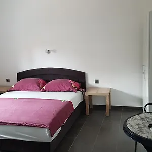  Apartmán Star With Pool